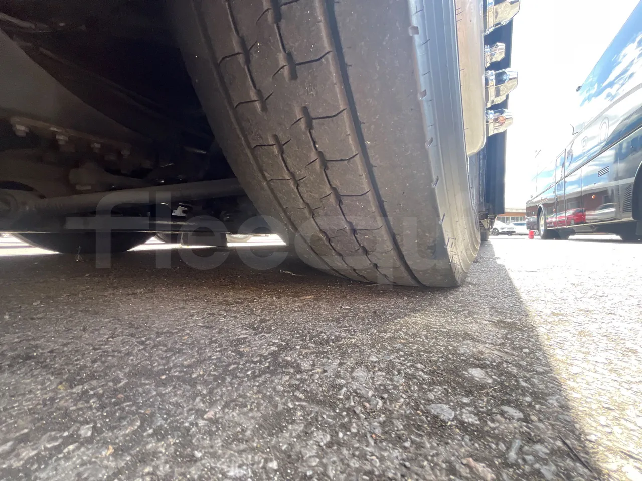 Man Ratio 18.410 Ratio/Touring - EUR3 - 301kW - 12.92m - tread condition front tires right