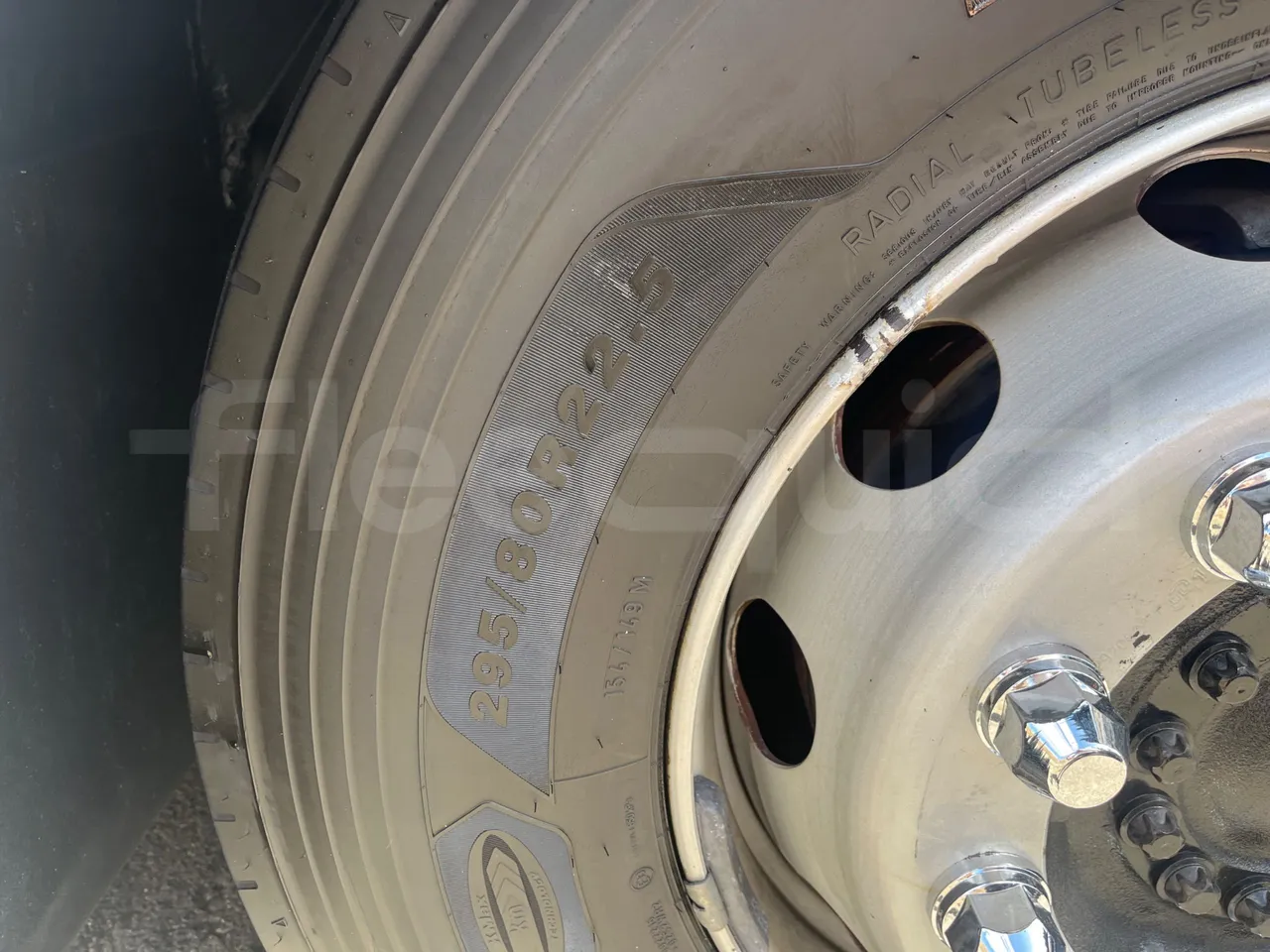 Man Ratio 18.410 Ratio/Touring - EUR3 - 301kW - 12.92m - front left tire measurements