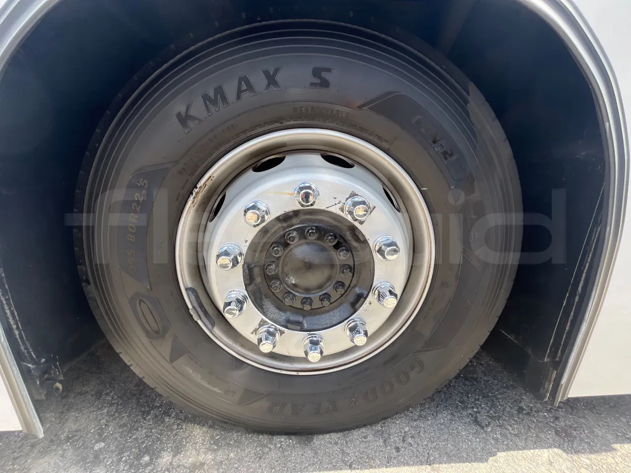 Man Ratio 18.410 Ratio/Touring - EUR3 - 301kW - 12.92m - rear left tire photo