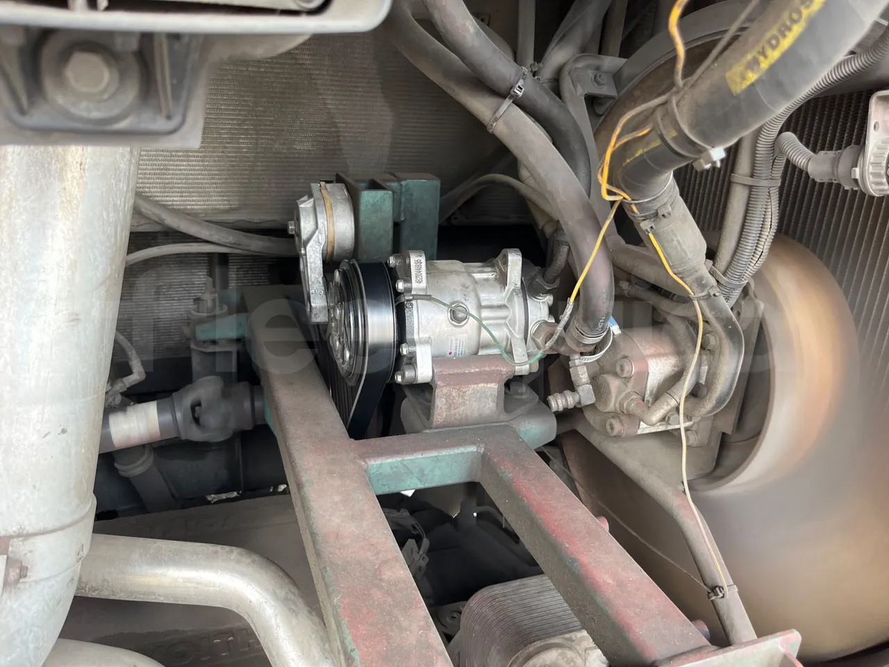 Volvo Bravo I City Ayats - EUR5 - 193kW - 11.95m - air conditioning compressor