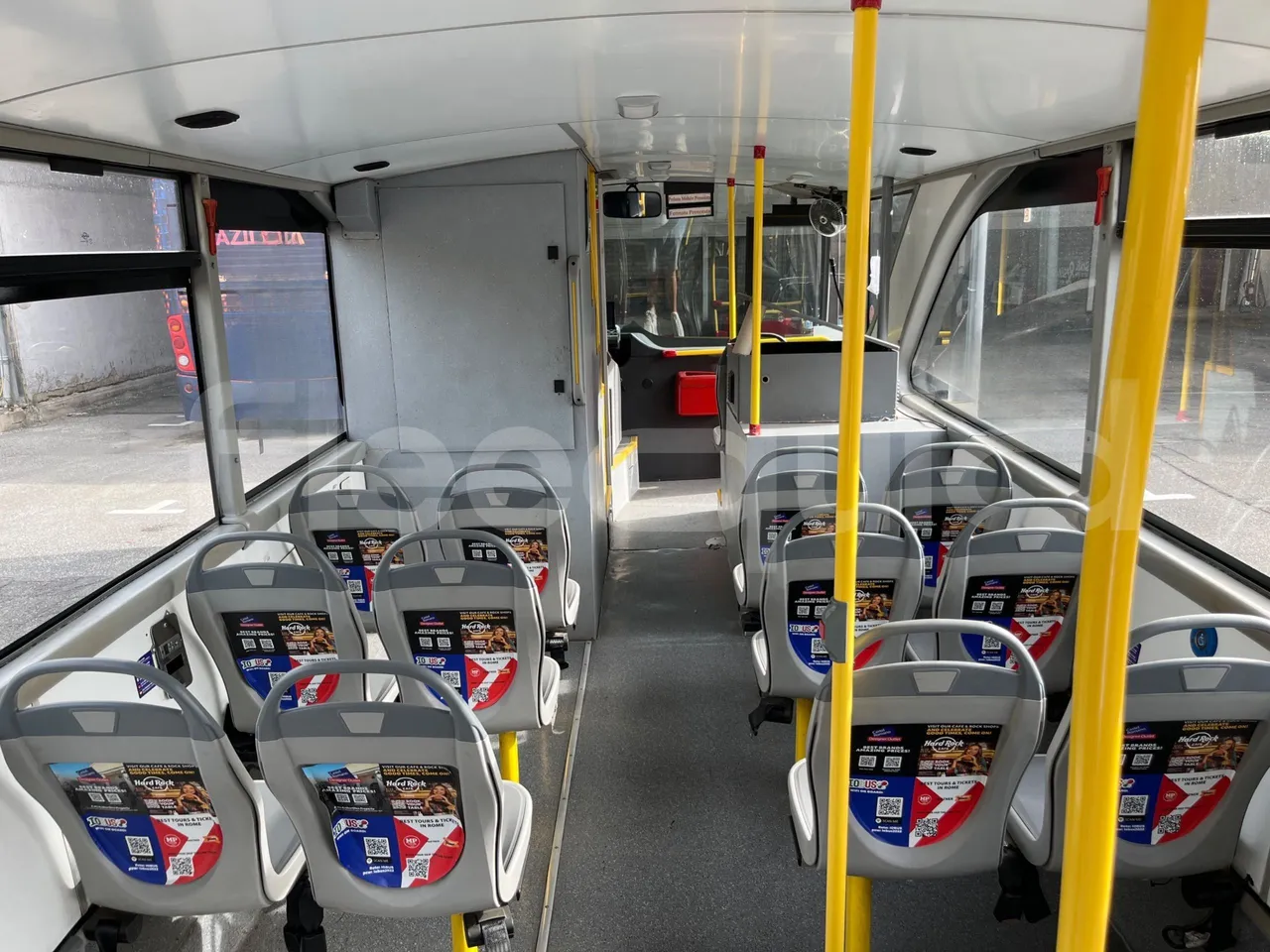 Volvo Bravo I City Ayats - EUR5 - 193kW - 11.95m - forward view middle aisle