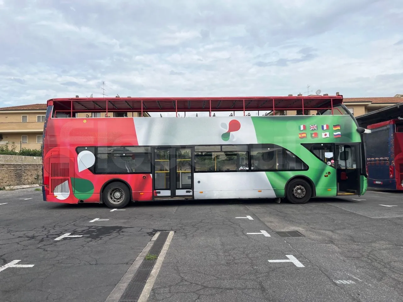 Volvo Bravo I City Ayats - EUR5 - 193kW - 11.95m - right side doors closed
