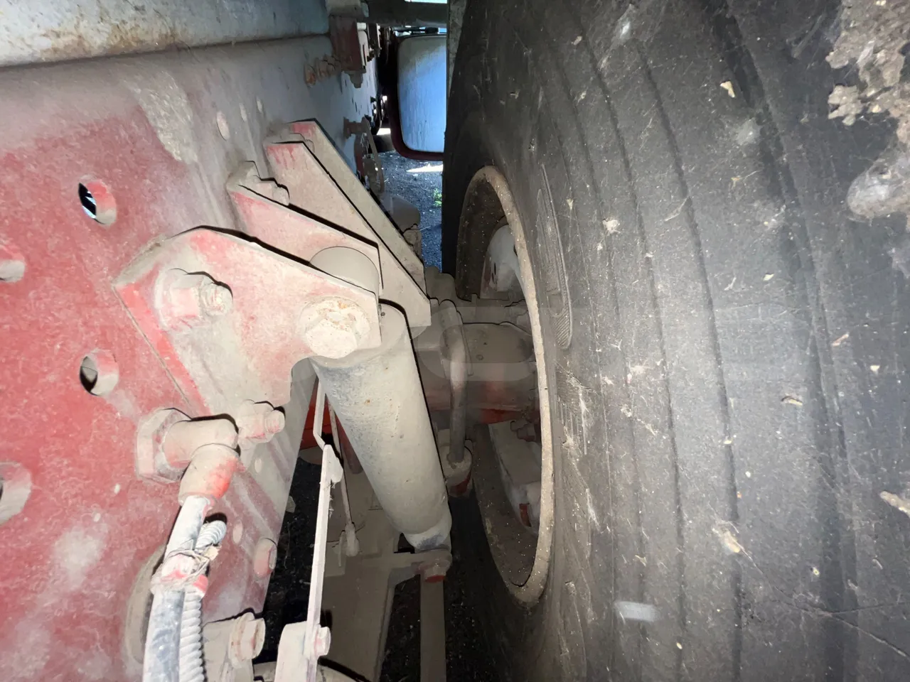 Iveco Magirus A260S/80 - Euro3 - 218kW - 9.755mt - axel 2 air springs 2 right