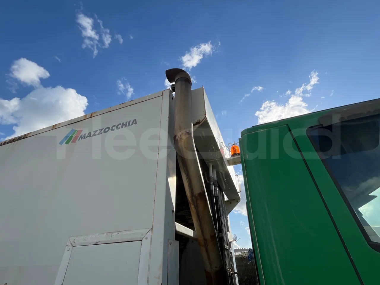 Iveco Magirus A260S/80 - Euro3 - 218kW - 9.755mt - exhaust photo