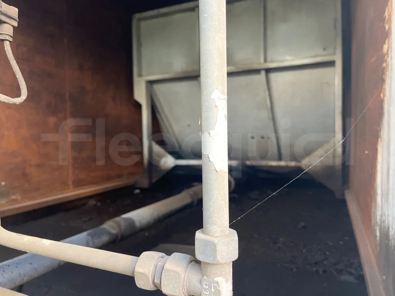 Iveco Magirus A260S/80 - Euro3 - 218kW - 9.755mt - external compartments photo