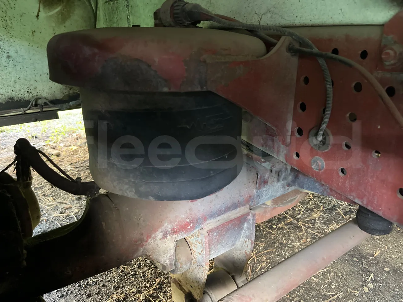 Iveco Magirus A260S/80 - Euro3 - 218kW - 9.755mt - axle 2 shock absorbers 2 left