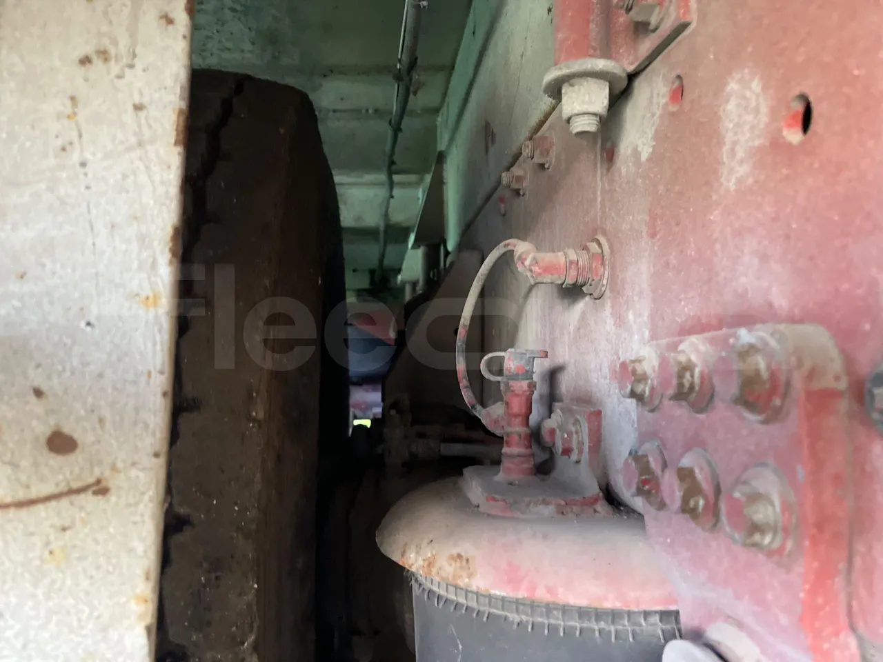 Iveco Magirus A260S/80 - Euro3 - 218kW - 9.755mt - axle 2 shock absorbers 2 left