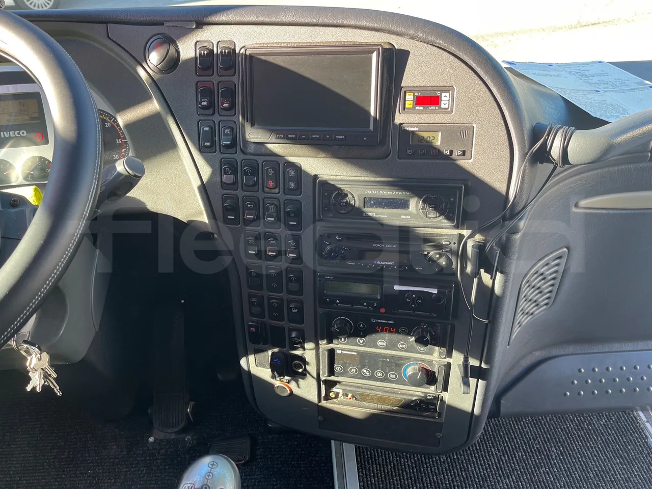 Irisbus New Domino 397E/12.40 - EUR5 - 331kW - 12.410m - F3AE3682A*M - radio accessories photo