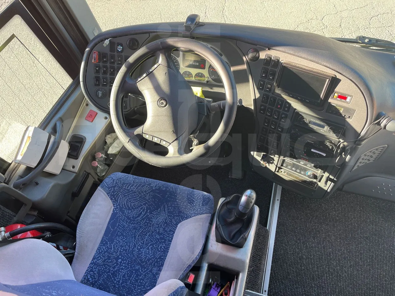 Irisbus New Domino 397E/12.40 - EUR5 - 331kW - 12.410m - F3AE3682A*M - buttons panels on