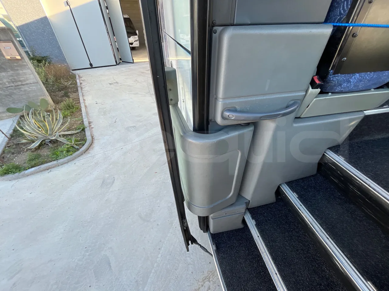 Irisbus New Domino 397E/12.40 - EUR5 - 331kW - 12.410m - F3AE3682A*M - door mechanism photo