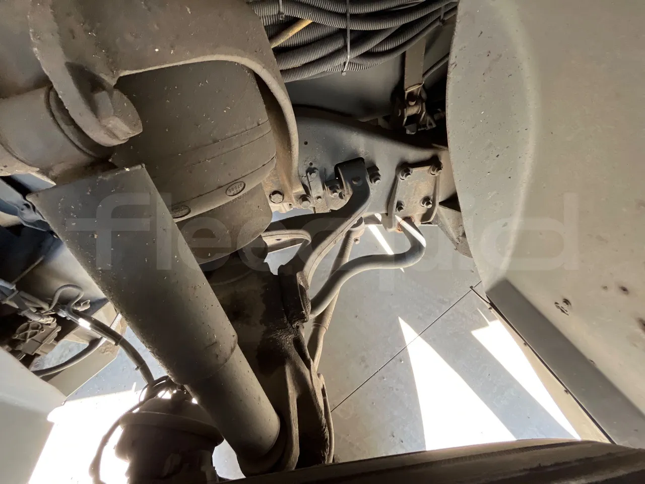 Irisbus New Domino 397E/12.40 - EUR5 - 331kW - 12.410m - F3AE3682A*M - front air springs left