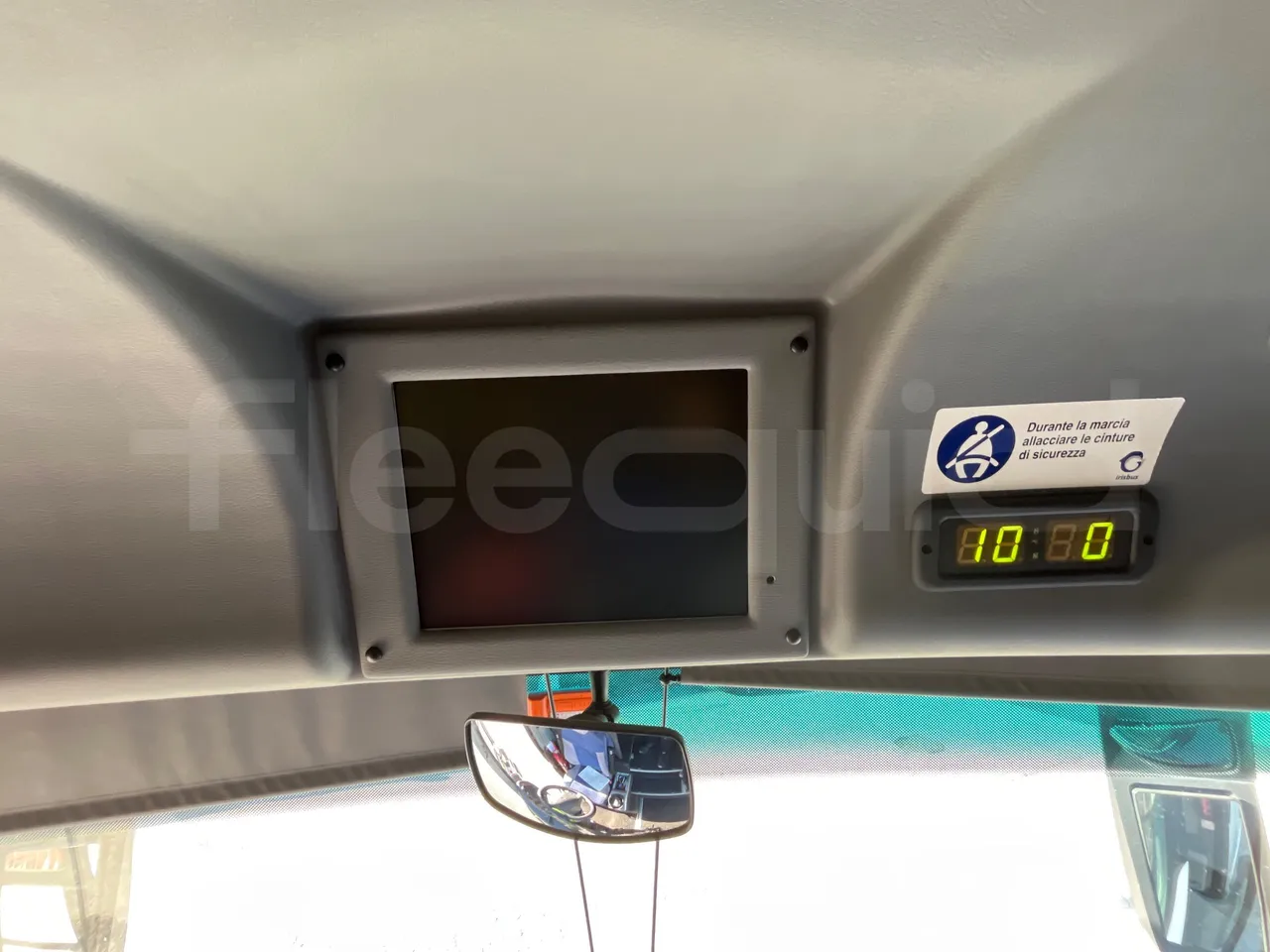 Irisbus New Domino 397E/12.40 - EUR5 - 331kW - 12.410m - F3AE3682A*M - monitor detail photo