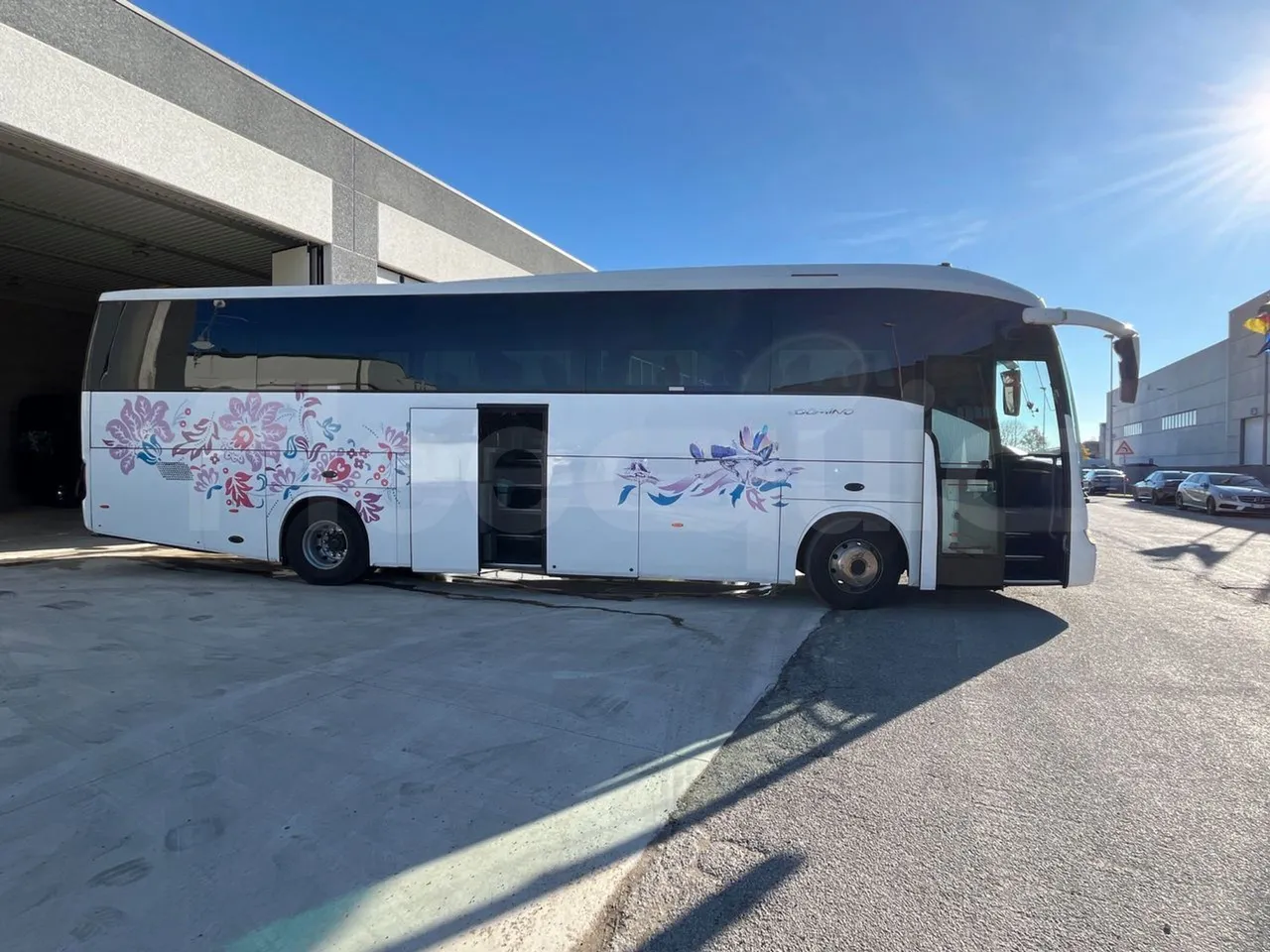 Irisbus New Domino 397E/12.40 - EUR5 - 331kW - 12.410m - F3AE3682A*M - right side doors open