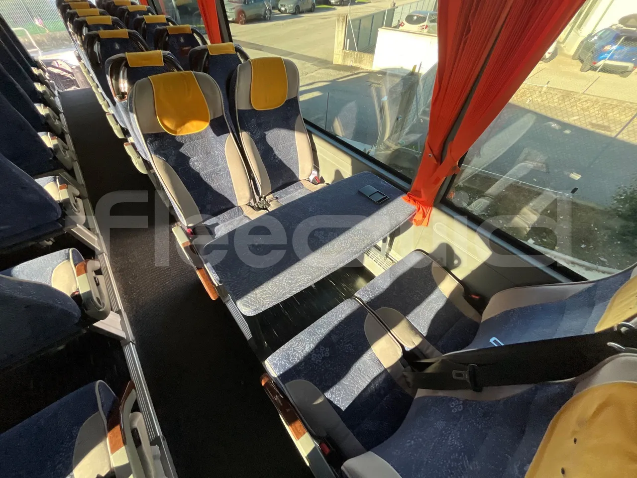 Irisbus New Domino 397E/12.40 - EUR5 - 331kW - 12.410m - F3AE3682A*M - table detail photo