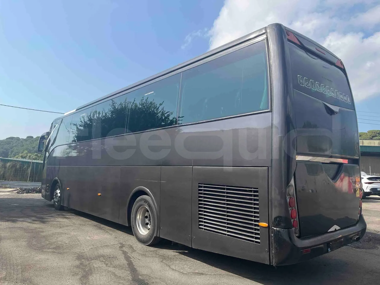 Iveco NOGE - 3/4 left rear side
