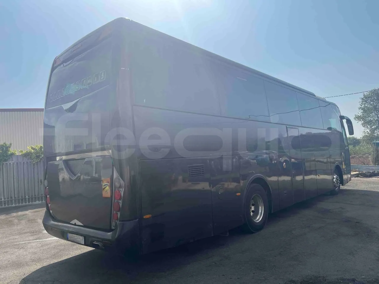 Iveco NOGE - 3/4 right rear doors closed