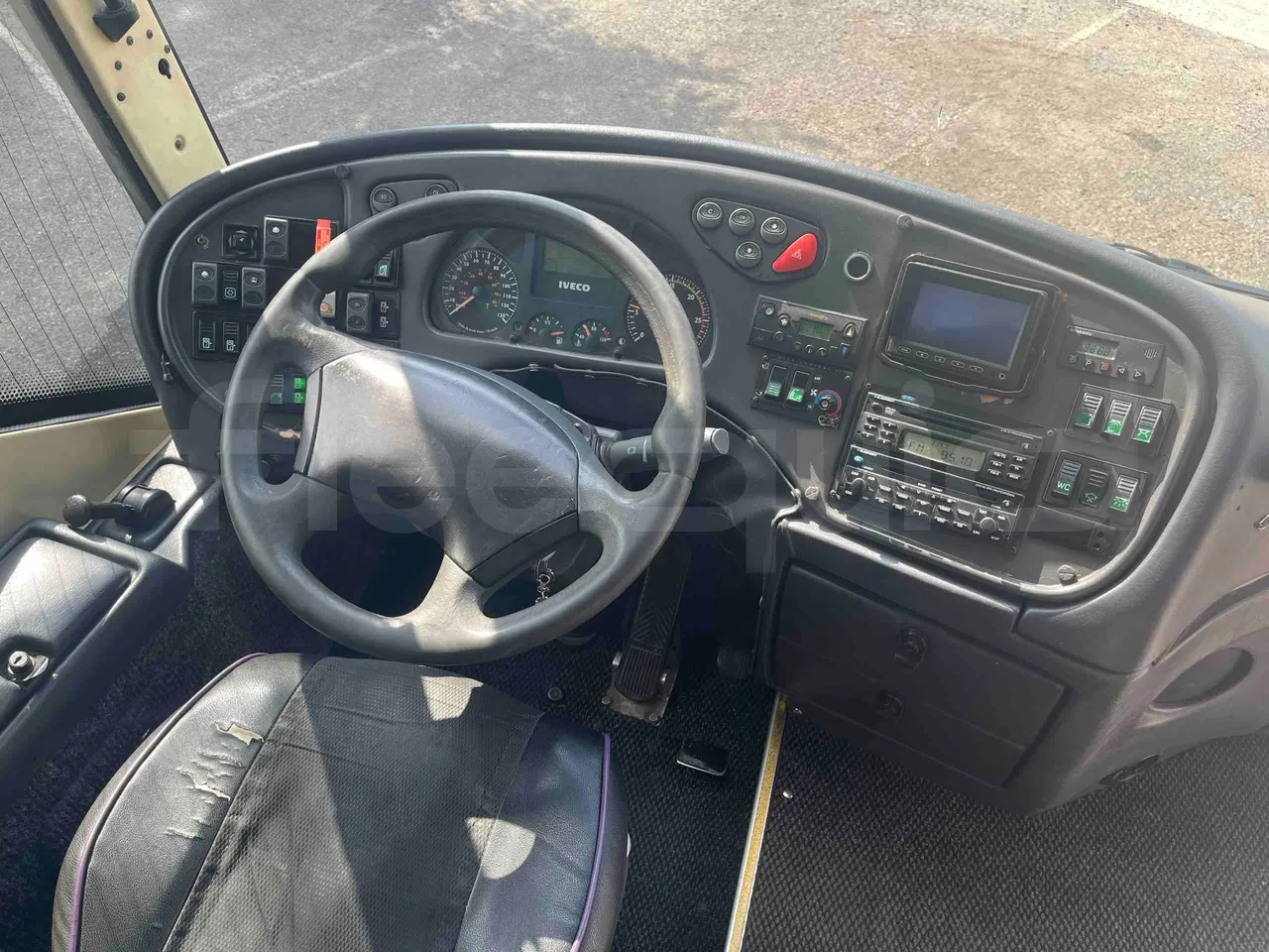 Iveco NOGE - buttons panels on