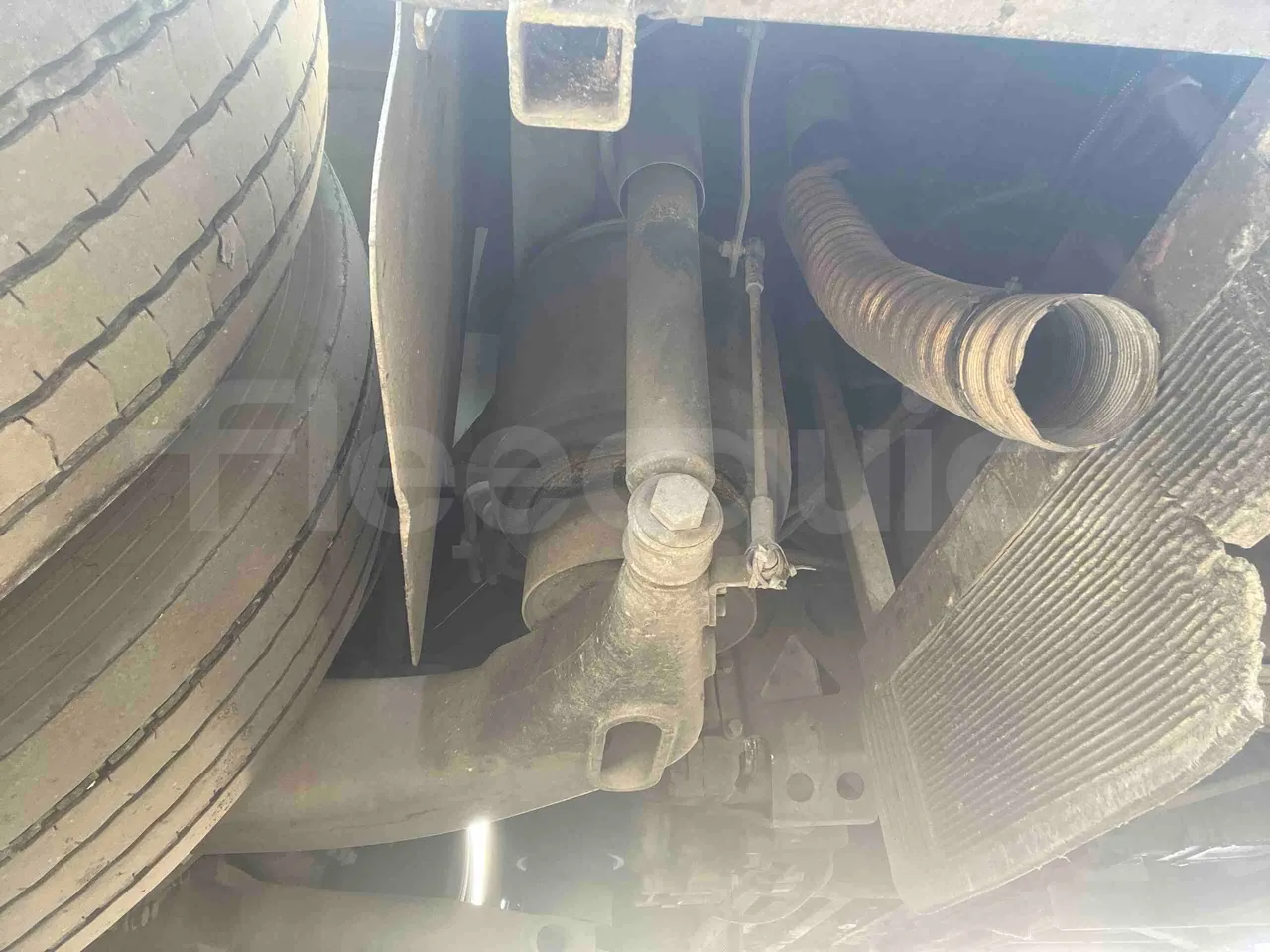 Iveco NOGE - axle 2 caliper brakes right