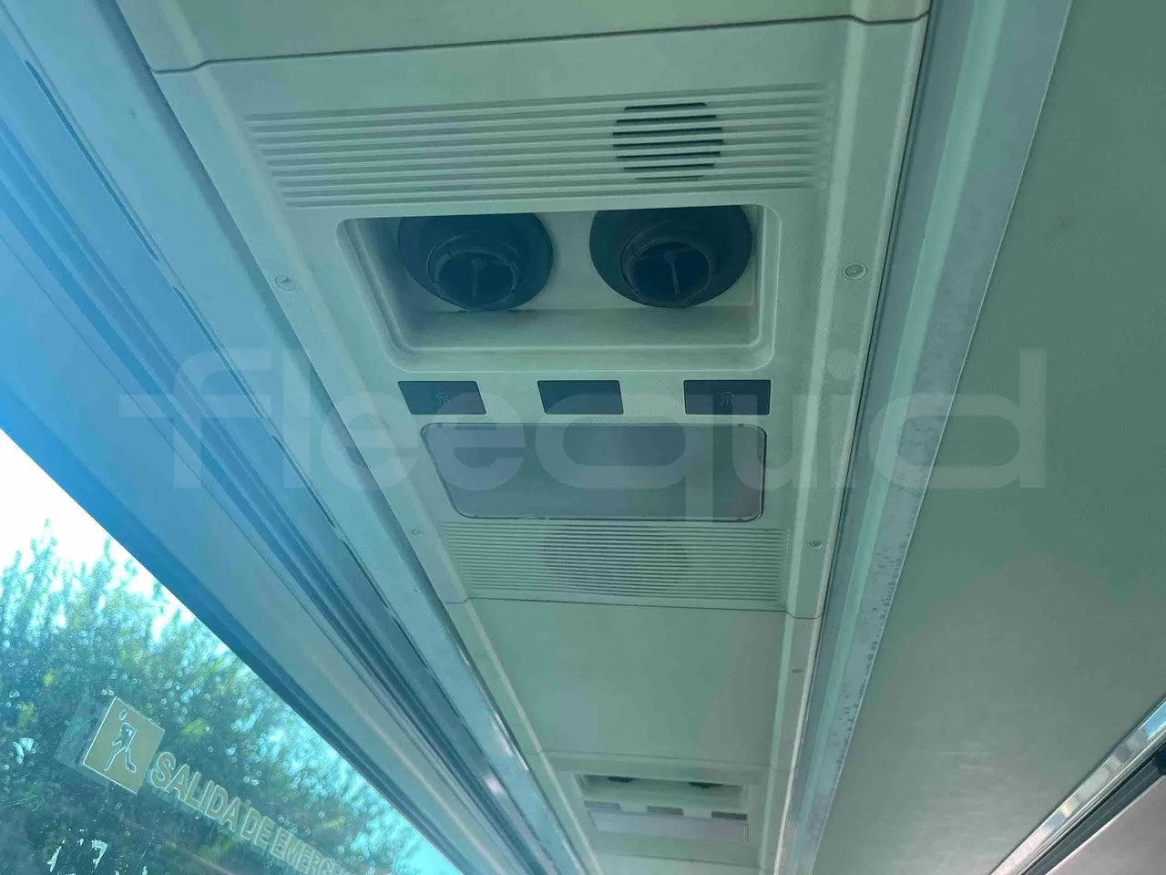 Iveco NOGE - usb charging detail