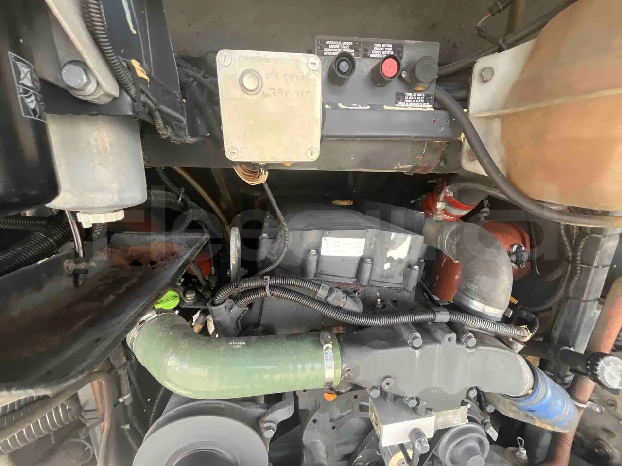Iveco NOGE - air conditioning compressor