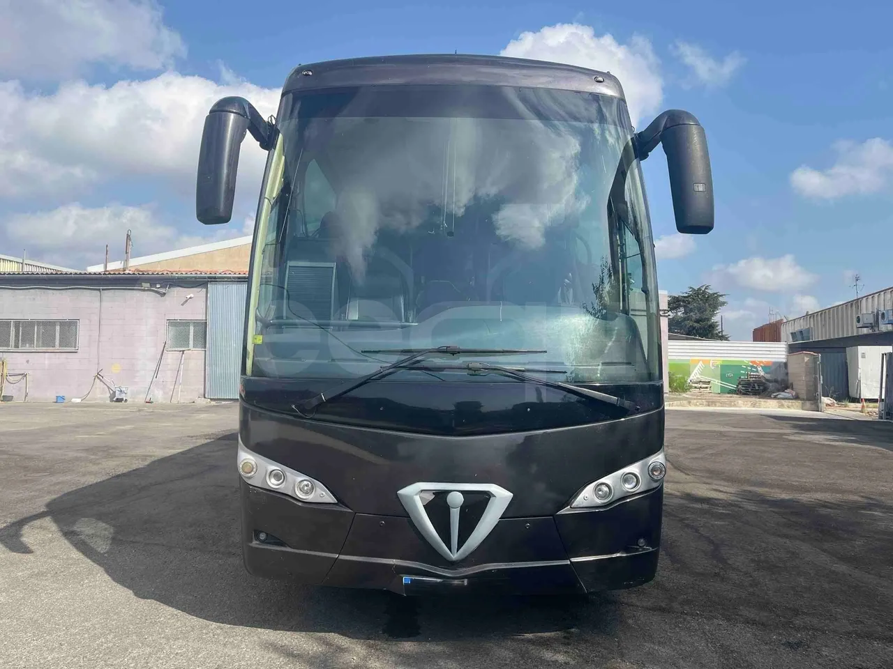 Iveco NOGE - front photo