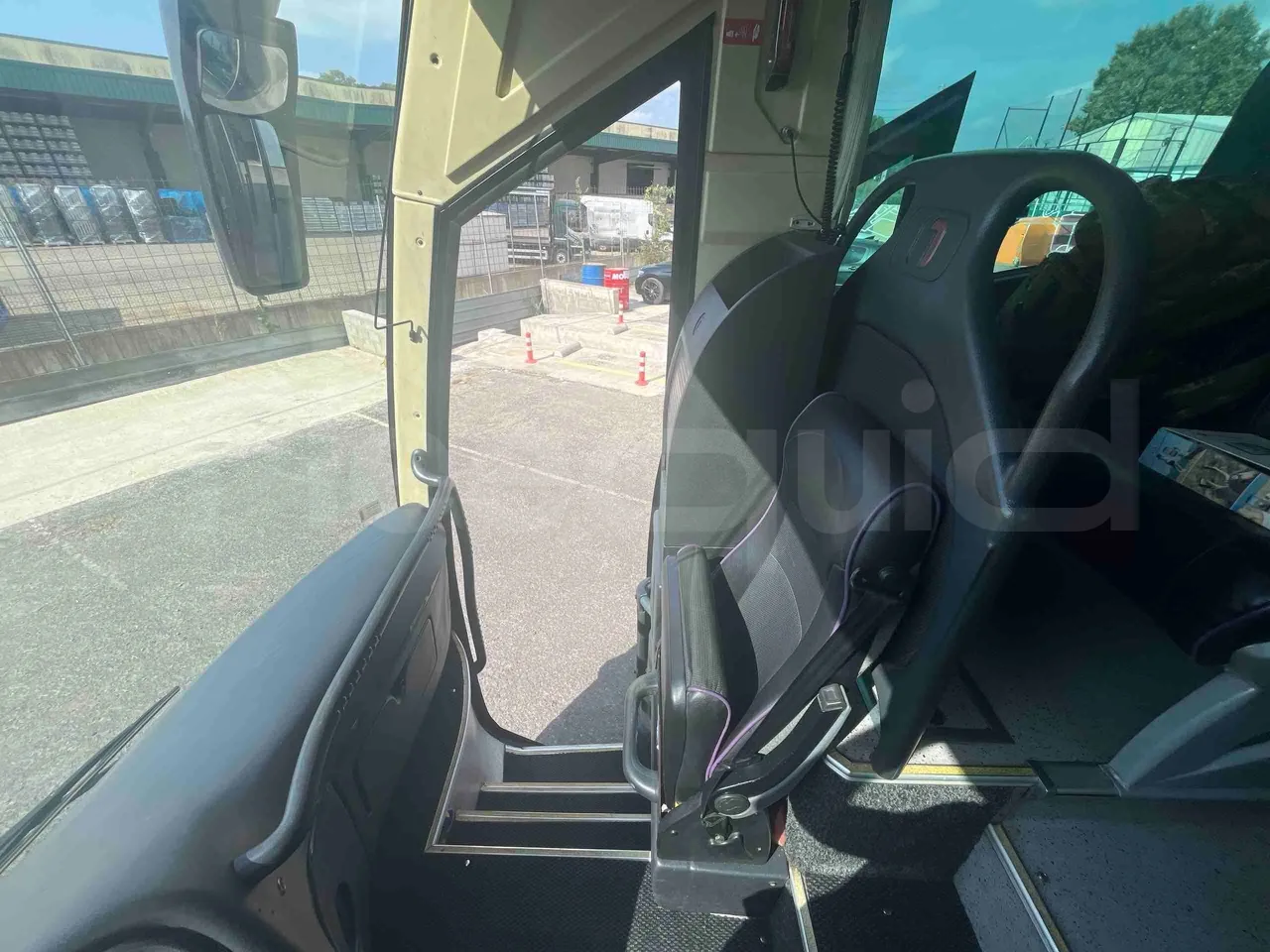 Iveco NOGE - handrails photo