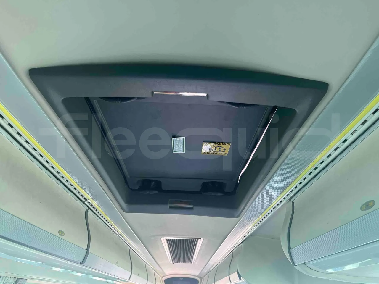 Iveco NOGE - roof hatch 2