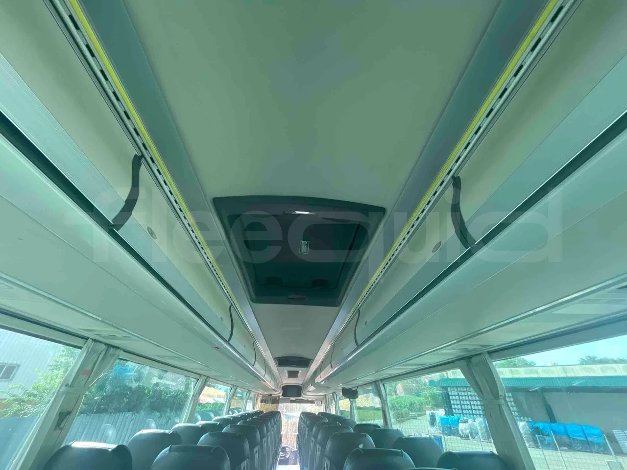 Iveco NOGE - overhead compartments photo