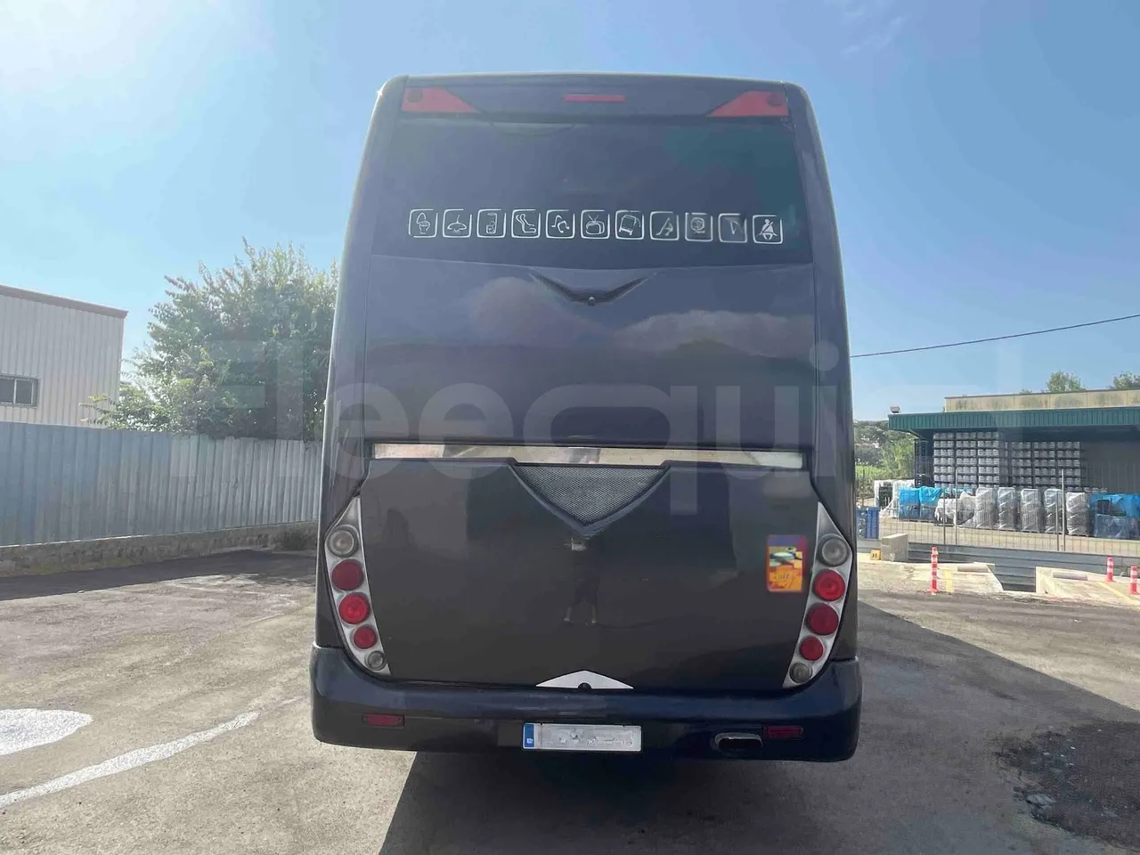 Iveco NOGE - rear hatch closed