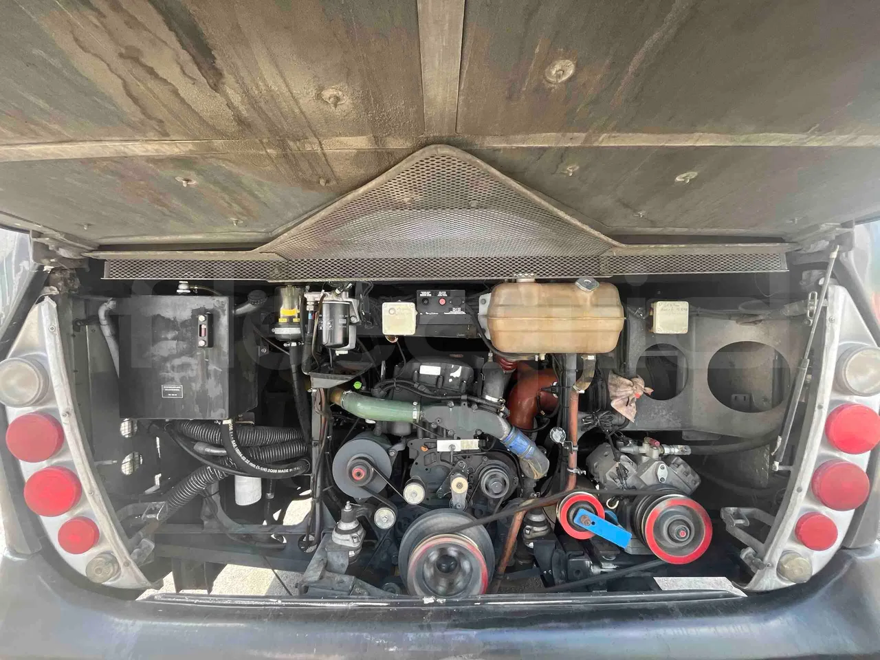 Iveco NOGE - rear hatch open