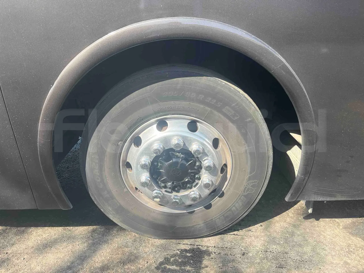 Iveco NOGE - Second Axle Left Side: Tyre Size