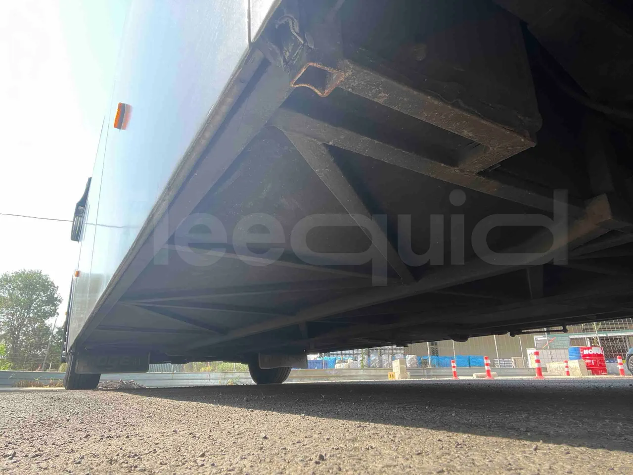 Iveco NOGE - central undercarriage photo