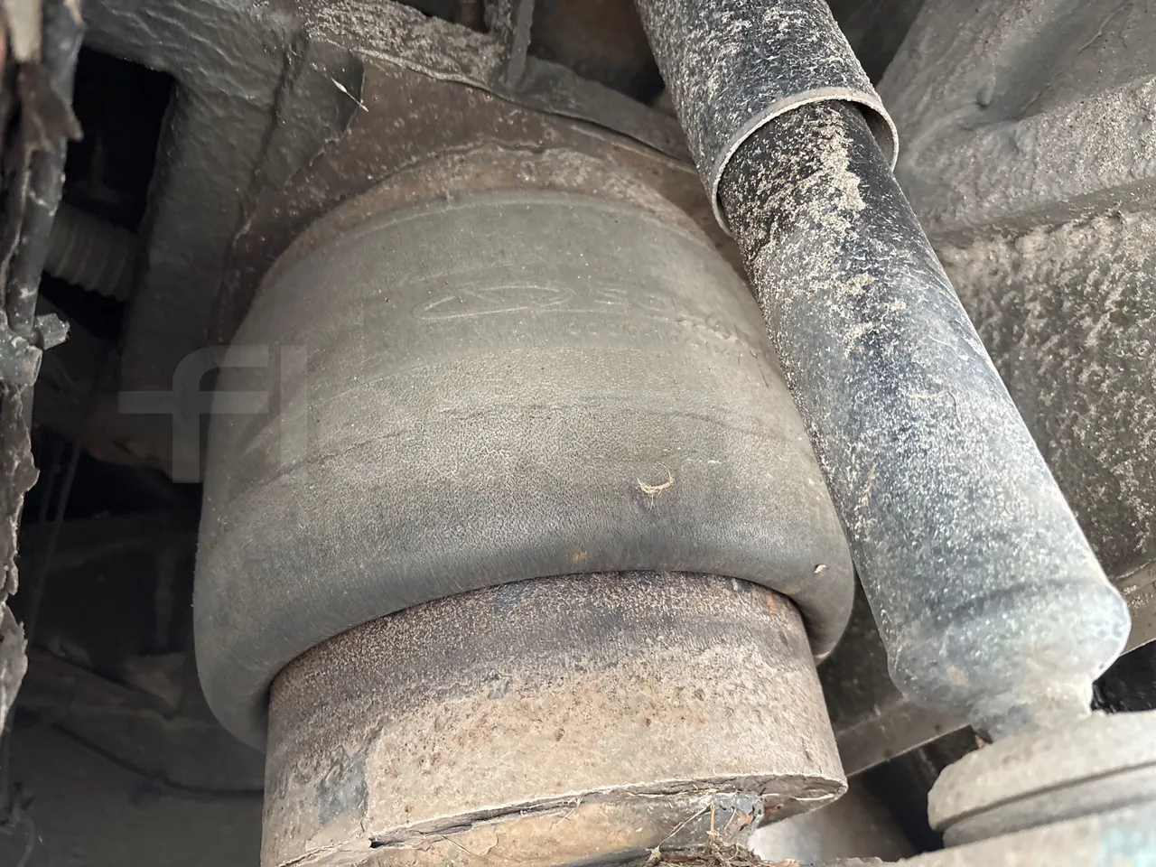 Solaris Urbino 18-Euro5-231kw-18m - axel 2 air springs 2 right