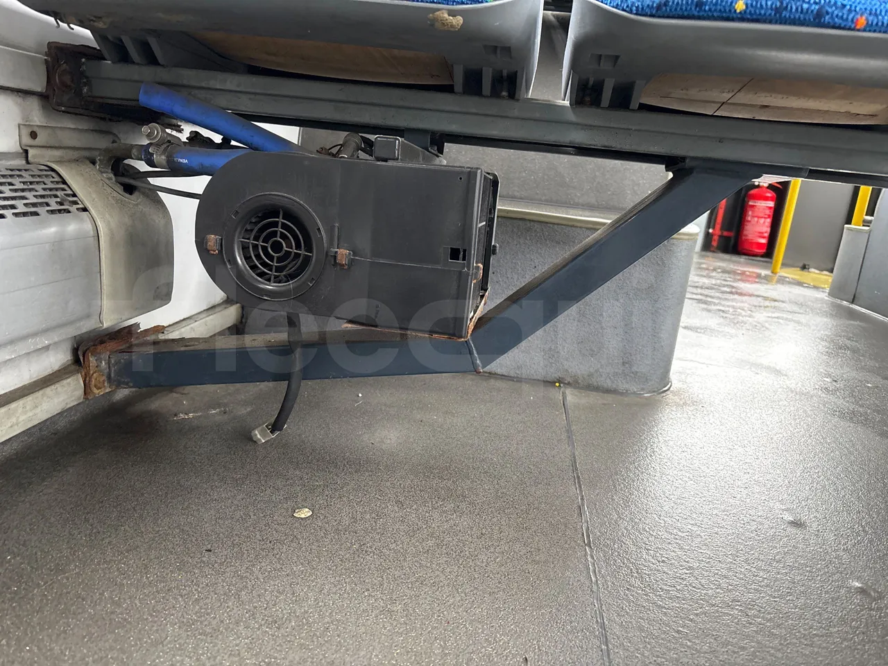 Solaris Urbino 18-Euro5-231kw-18m - seat brackets photo