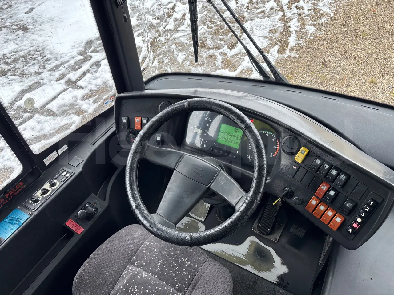 Solaris Urbino 18-Euro5-231kw-18m - buttons panels on