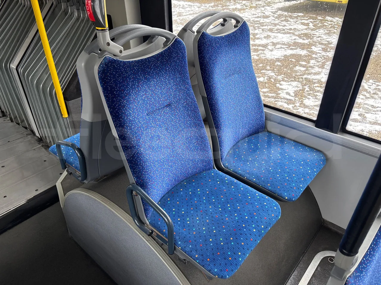 Solaris Urbino 18-Euro5-231kw-18m - single seat detail