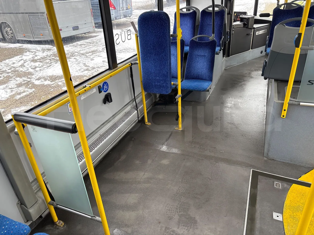 Solaris Urbino 18-Euro5-231kw-18m - disabled area photo