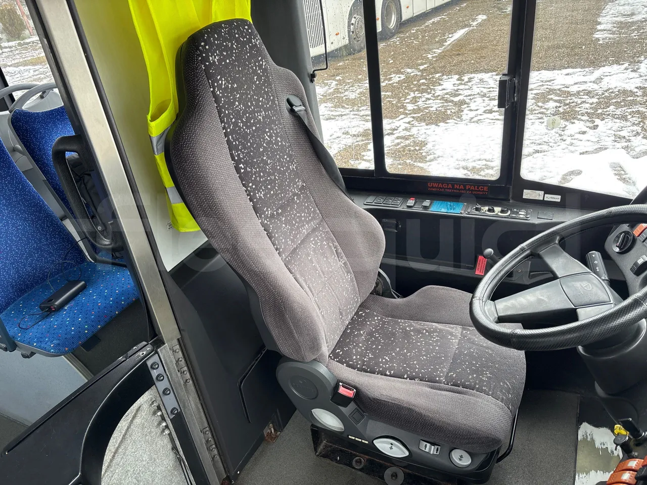 Solaris Urbino 18-Euro5-231kw-18m - driver's seat photo