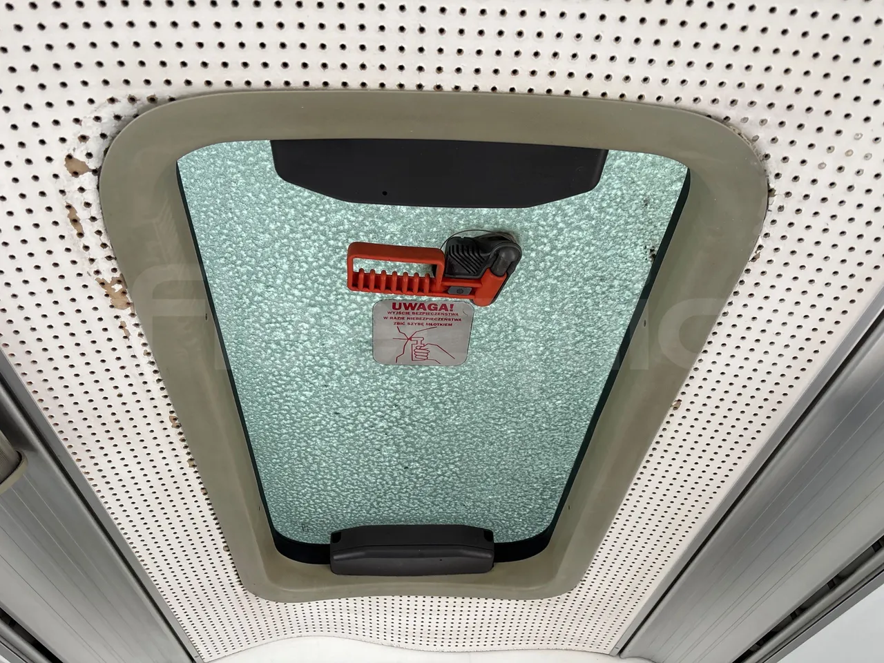 Solaris Urbino 18-Euro5-231kw-18m - roof hatch 2