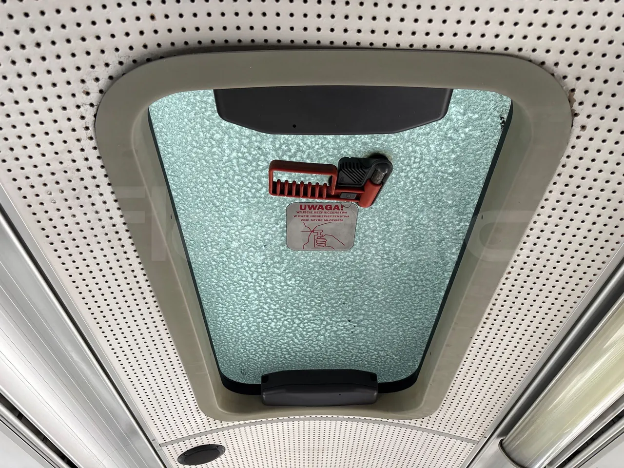 Solaris Urbino 18-Euro5-231kw-18m - roof hatch 3