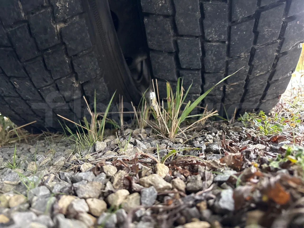 Solaris Urbino 18-Euro5-231kw-18m - tread condition third axle tires left