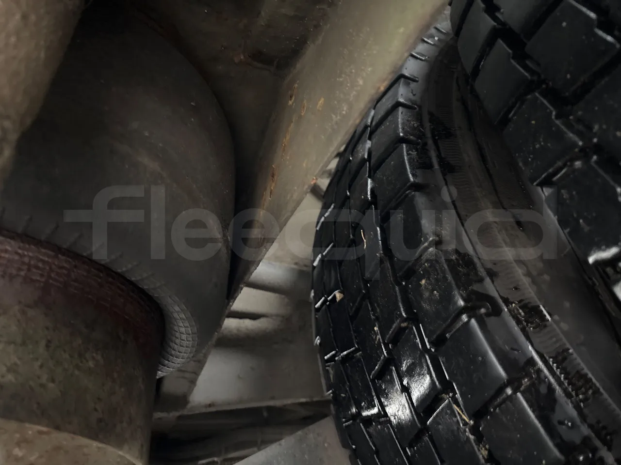 Solaris Urbino 18-Euro5-231kw-18m - axle 3 air springs 1 left