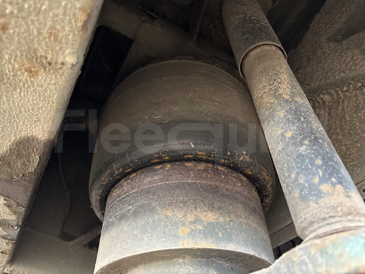 Solaris Urbino 18-Euro5-231kw-18m - axle 3 air springs 2 right