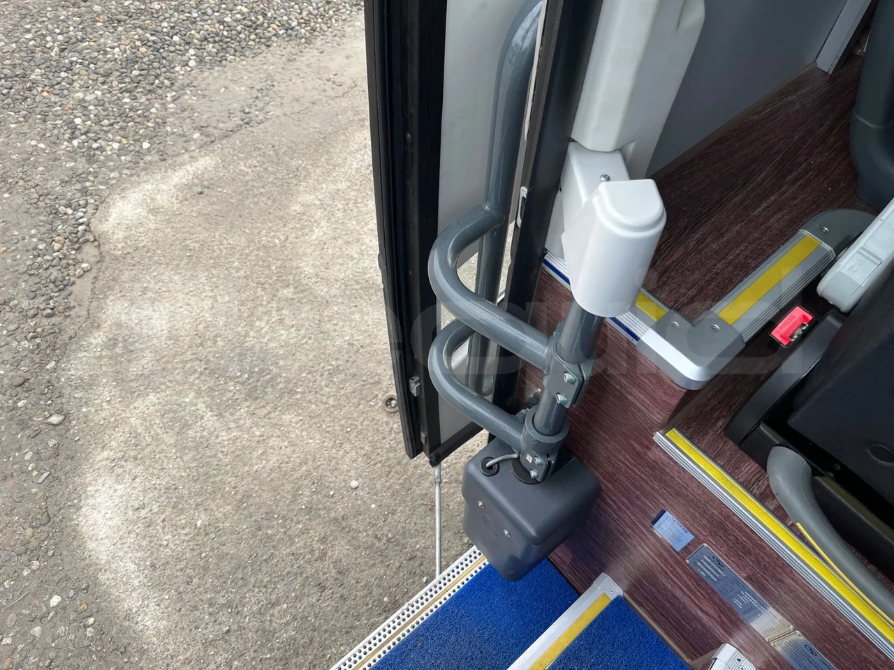 King Long C12E - Electric U1X - EUR6 - 350kW - 12.250m - door mechanism photo