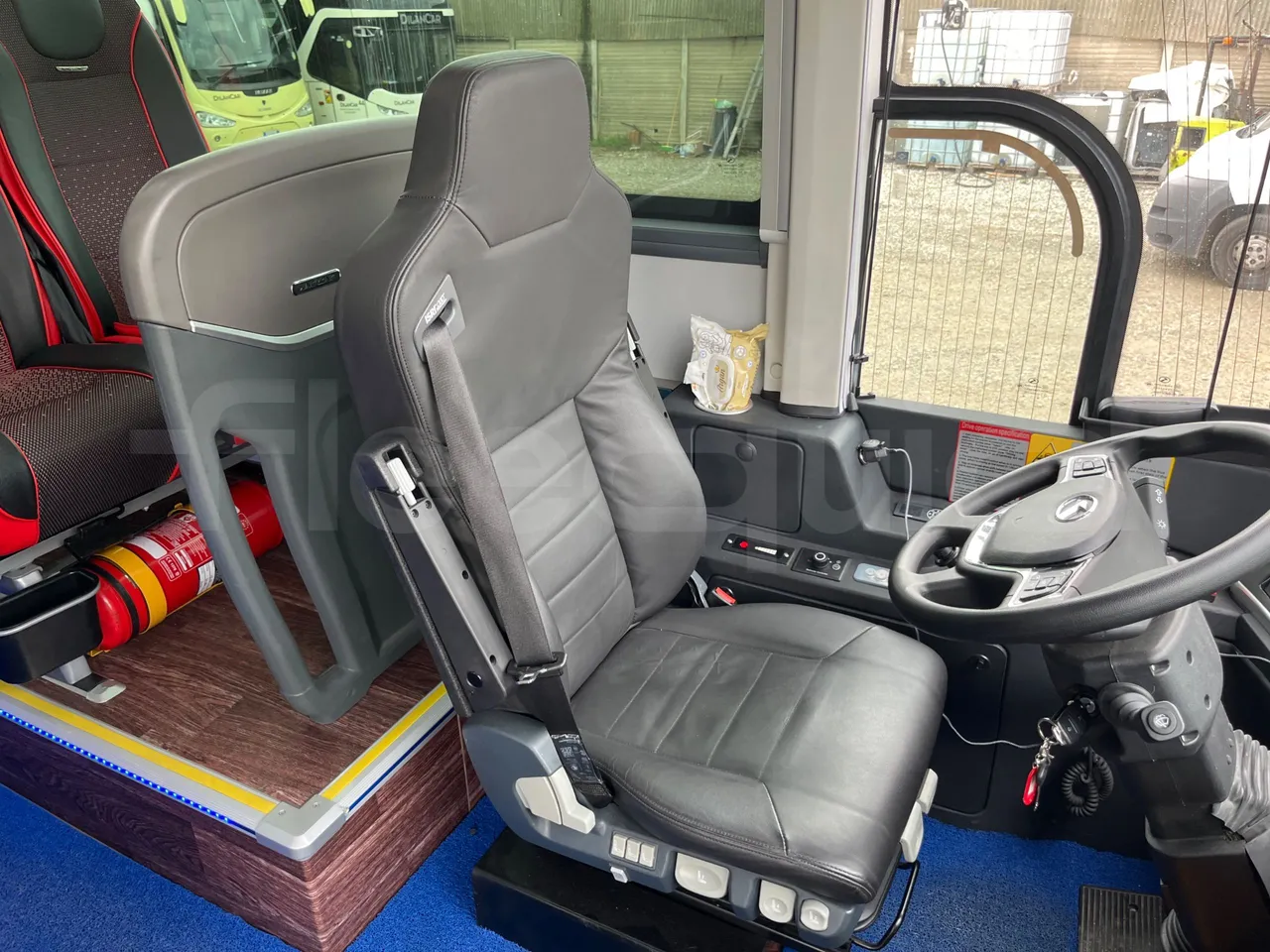 King Long C12E - Electric U1X - EUR6 - 350kW - 12.250m - driver's seat photo