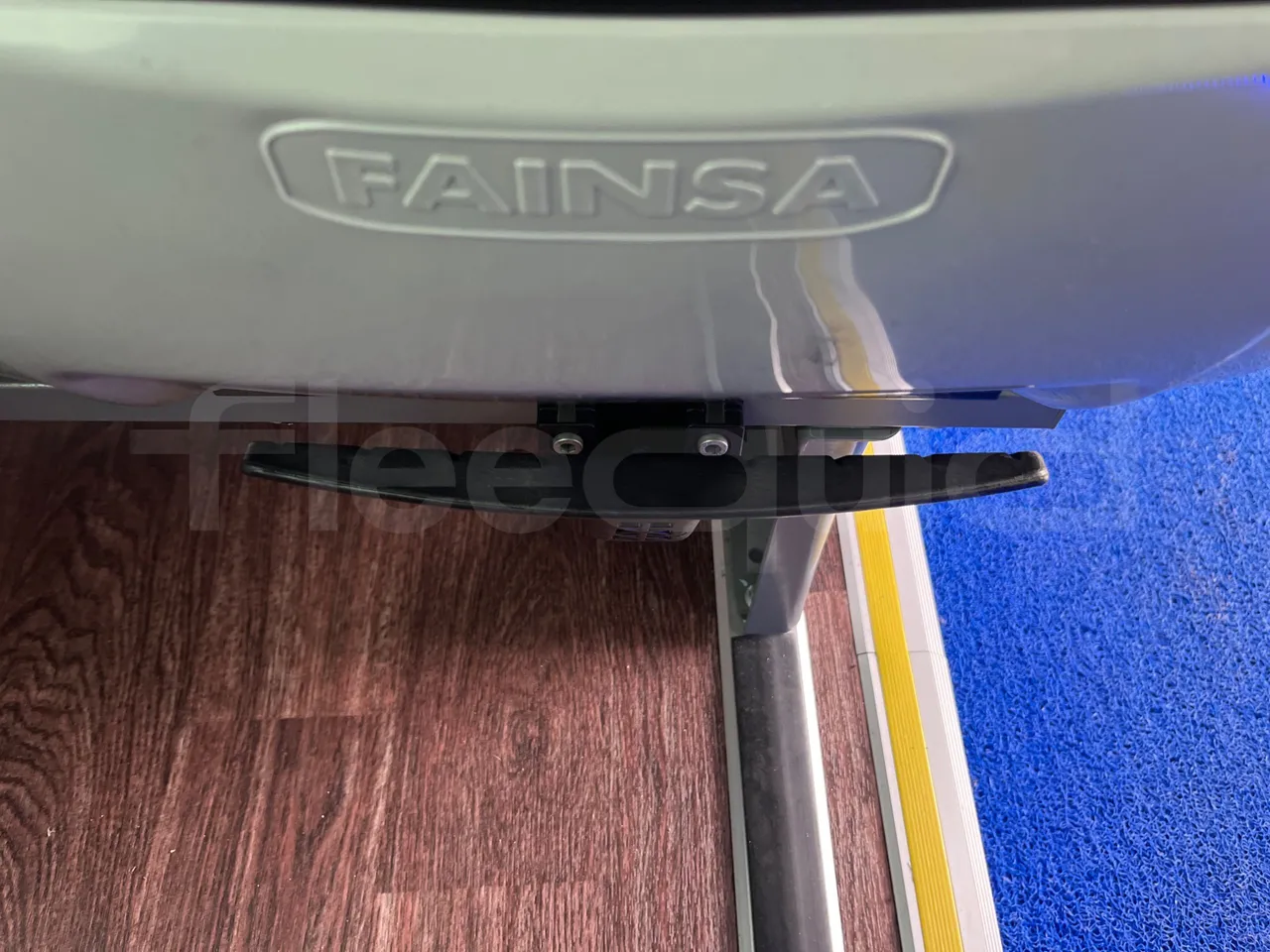 King Long C12E - Electric U1X - EUR6 - 350kW - 12.250m - footrest detail photo