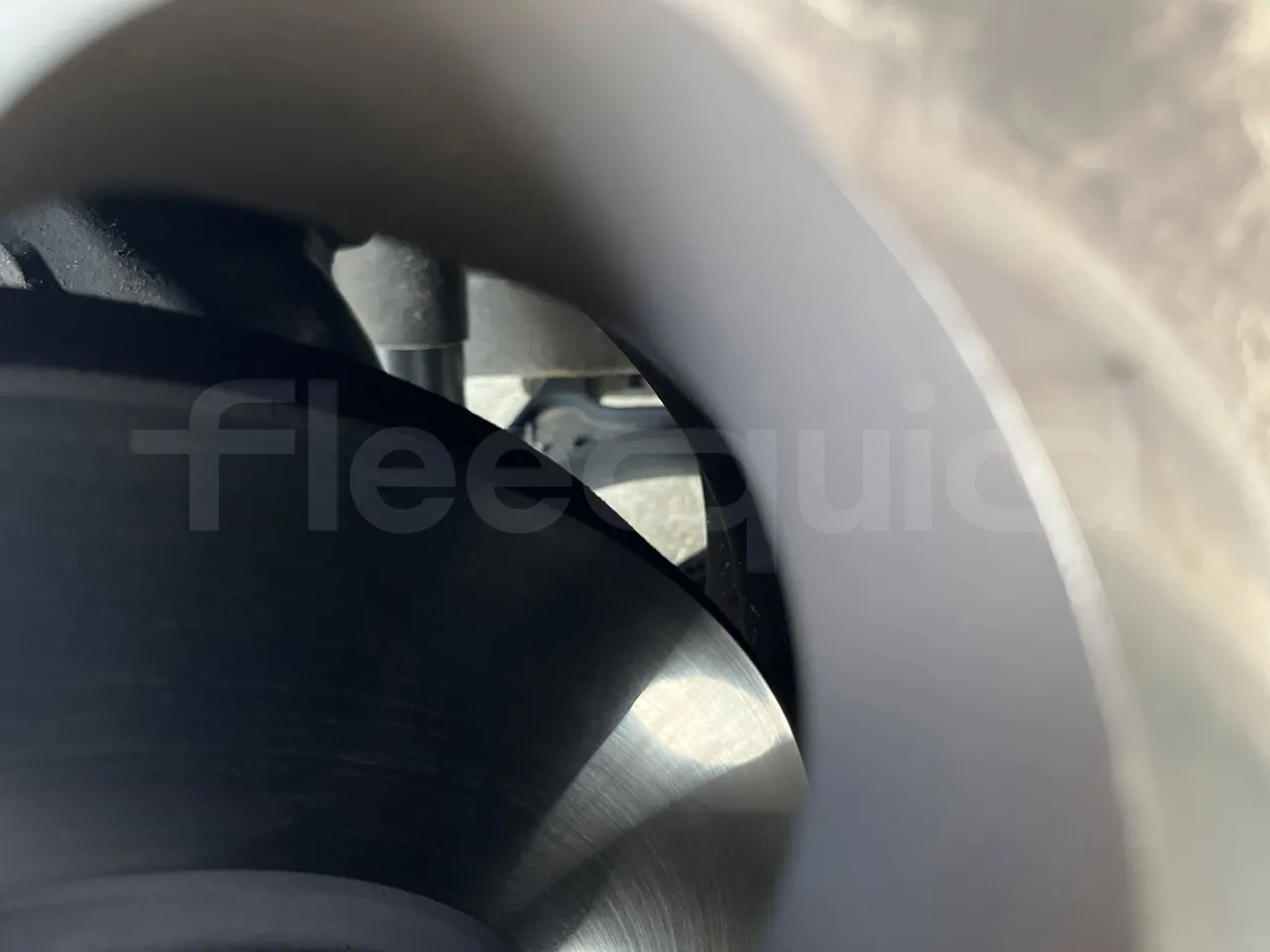 King Long C12E - Electric U1X - EUR6 - 350kW - 12.250m - front discs left