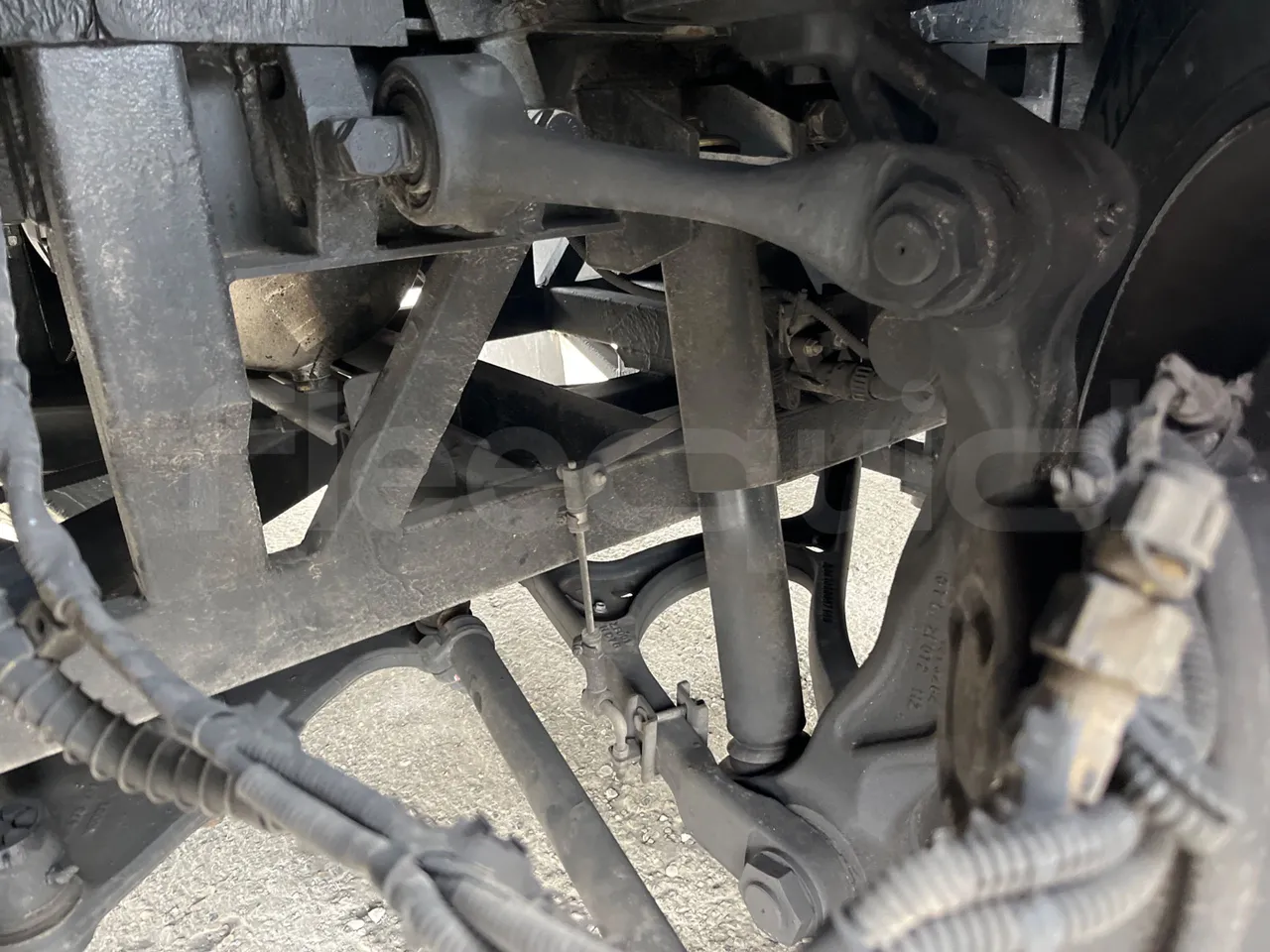 King Long C12E - Electric U1X - EUR6 - 350kW - 12.250m - front shock absorbers left