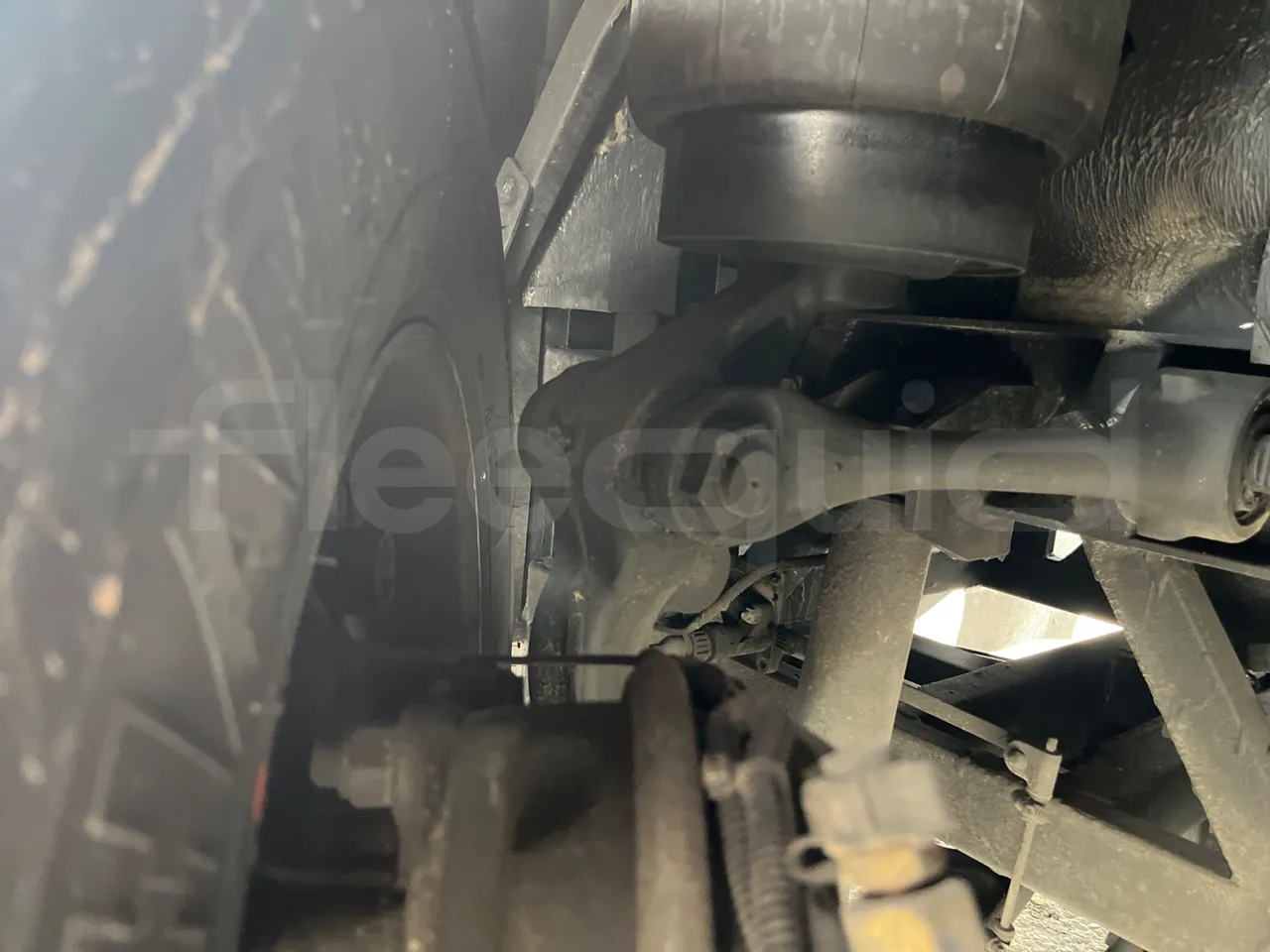 King Long C12E - Electric U1X - EUR6 - 350kW - 12.250m - front shock absorbers right