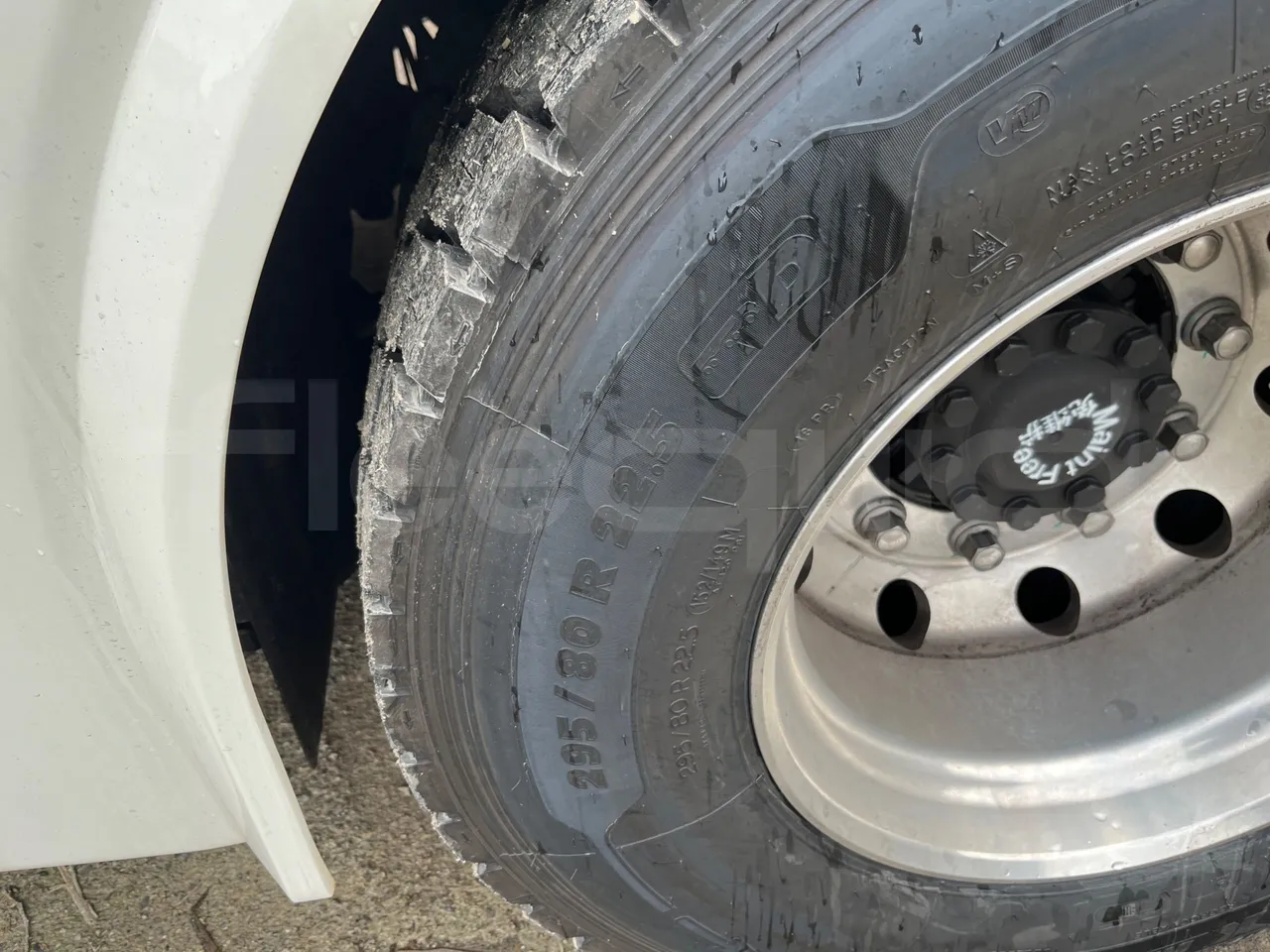 King Long C12E - Electric U1X - EUR6 - 350kW - 12.250m - tread condition front tires right